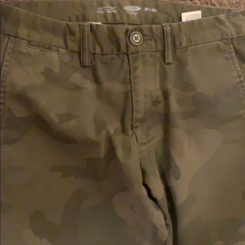 Old navy camo style slim fit pants